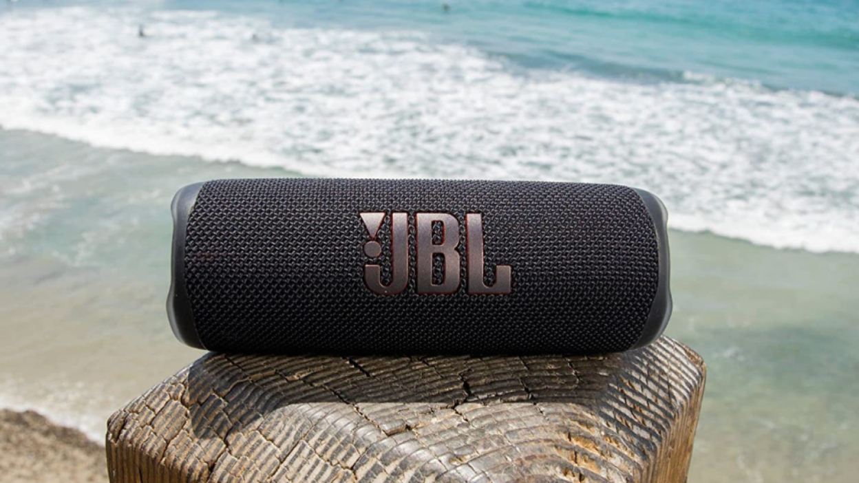 Waterproof JBL speakers, the best choice for outdoor occasions